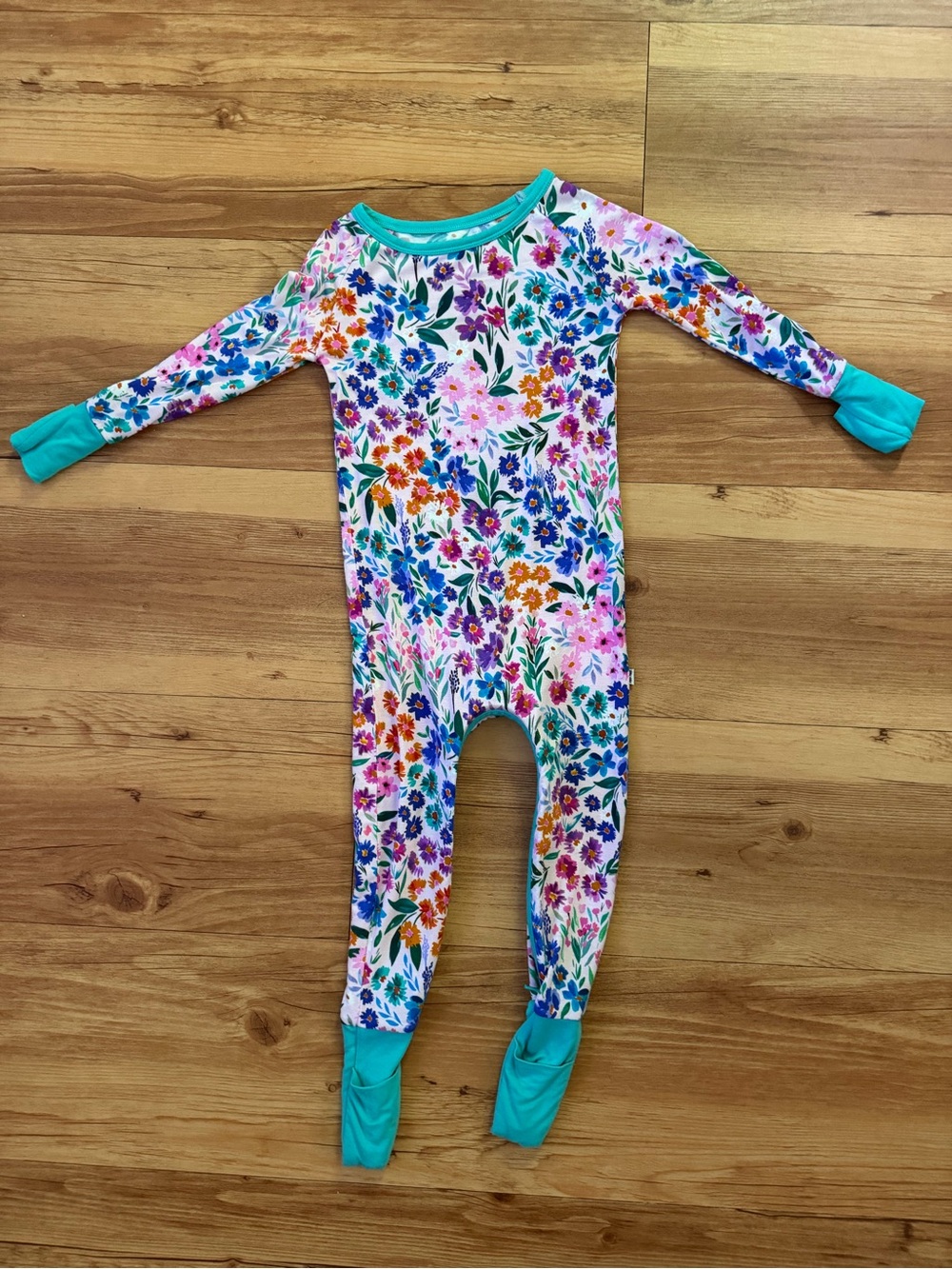 Little sleepies sweet pea 12-18 crescent euc